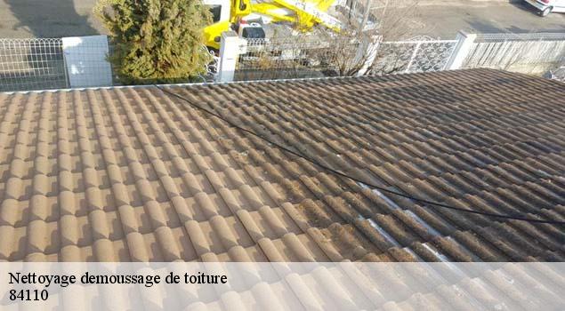 Nettoyage demoussage de toiture  sablet-84110 Couverture Lagrenee